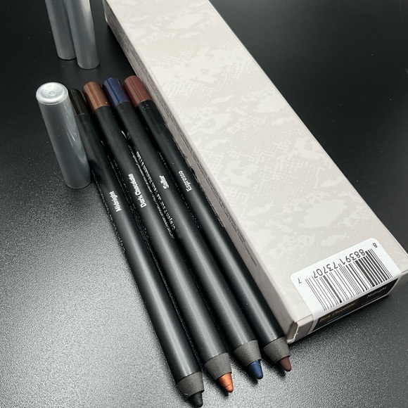 Mally evercolor starlight eyeliner 4 piece set with MALLY SHARPENER - Picture 8 of 9